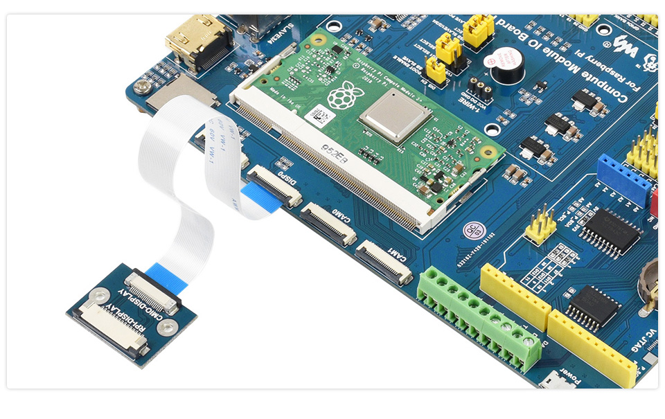 Підключення адаптера Compute Module DSI Display (19134) до Compute Module IO Board Plus